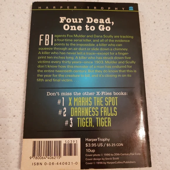 👽 X-Files Chapter Books 👽 - Picture 10 of 14